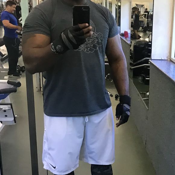 Meet your Posher, Antonio - Picture 1 of 1